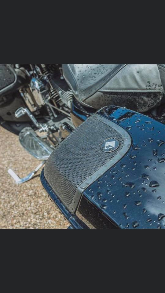 Saddlebag speaker in the rain — weatherproof install